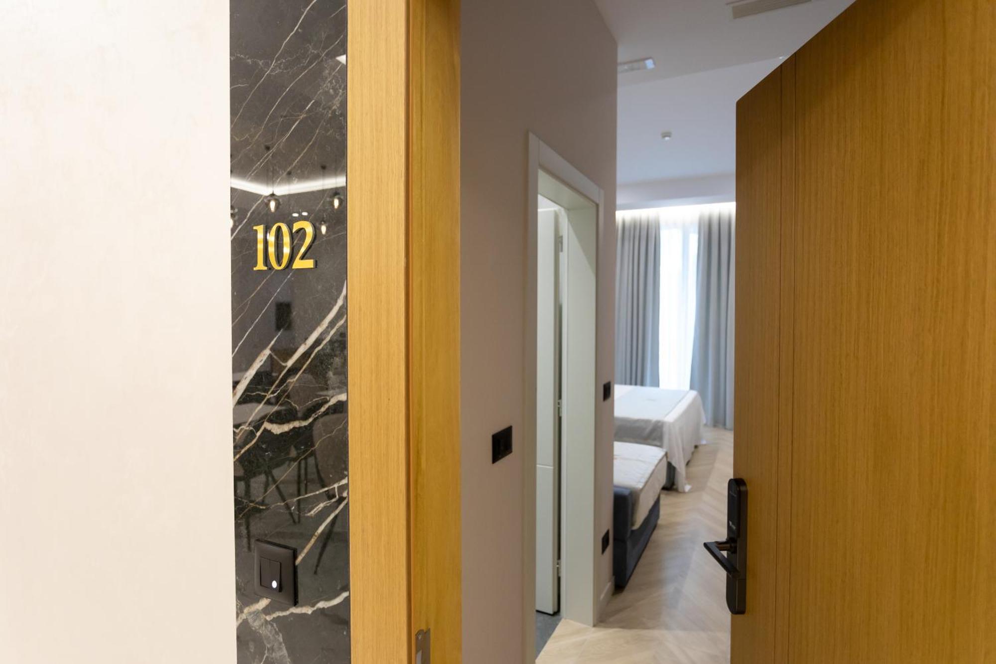 Nayel Hotel Durres Ngoại thất bức ảnh